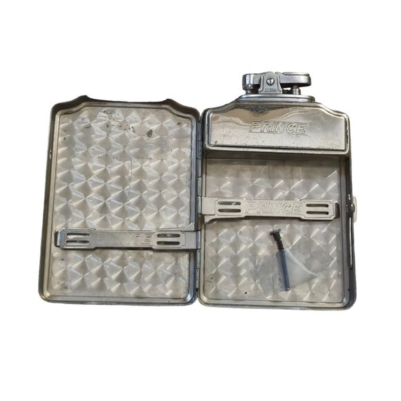 A VINTAGE OMEGA CIGARETTE CASE AND LIGHTER COMBO. MEMORY OF JAPAN ON THE FRONT. - Picture 3 of 5